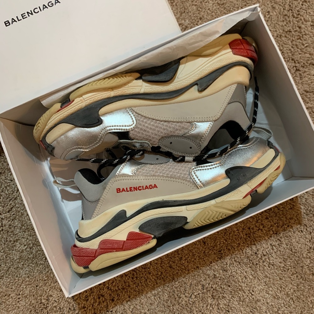 Authentic Triple S Balenciaga - Picture 2 of 5
